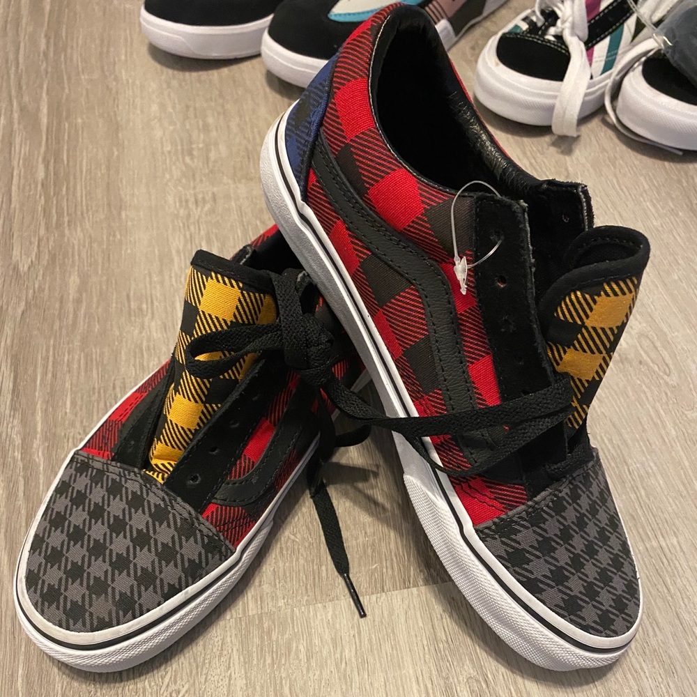 VANS (2)